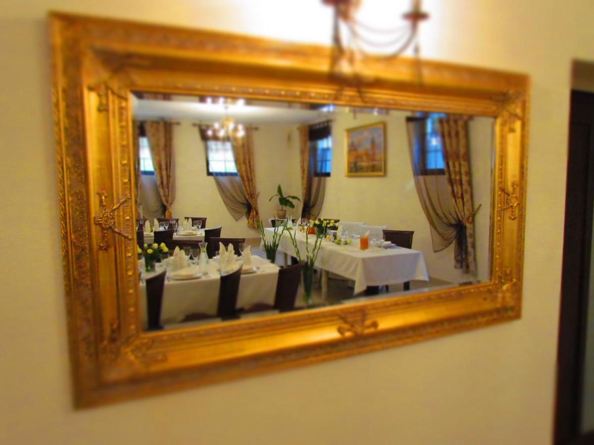 Dworek Złoty Róg Hotel i Restauracja Kraków Zewnętrze zdjęcie
